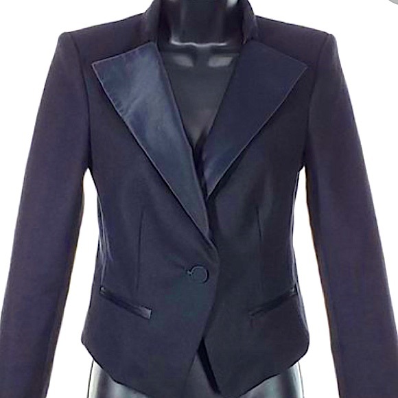 JUICY COUTURE CROPPED TUXEDO JACKET - Picture 2 of 7